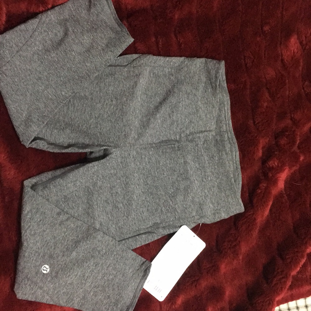 Lululemon crop Size 4